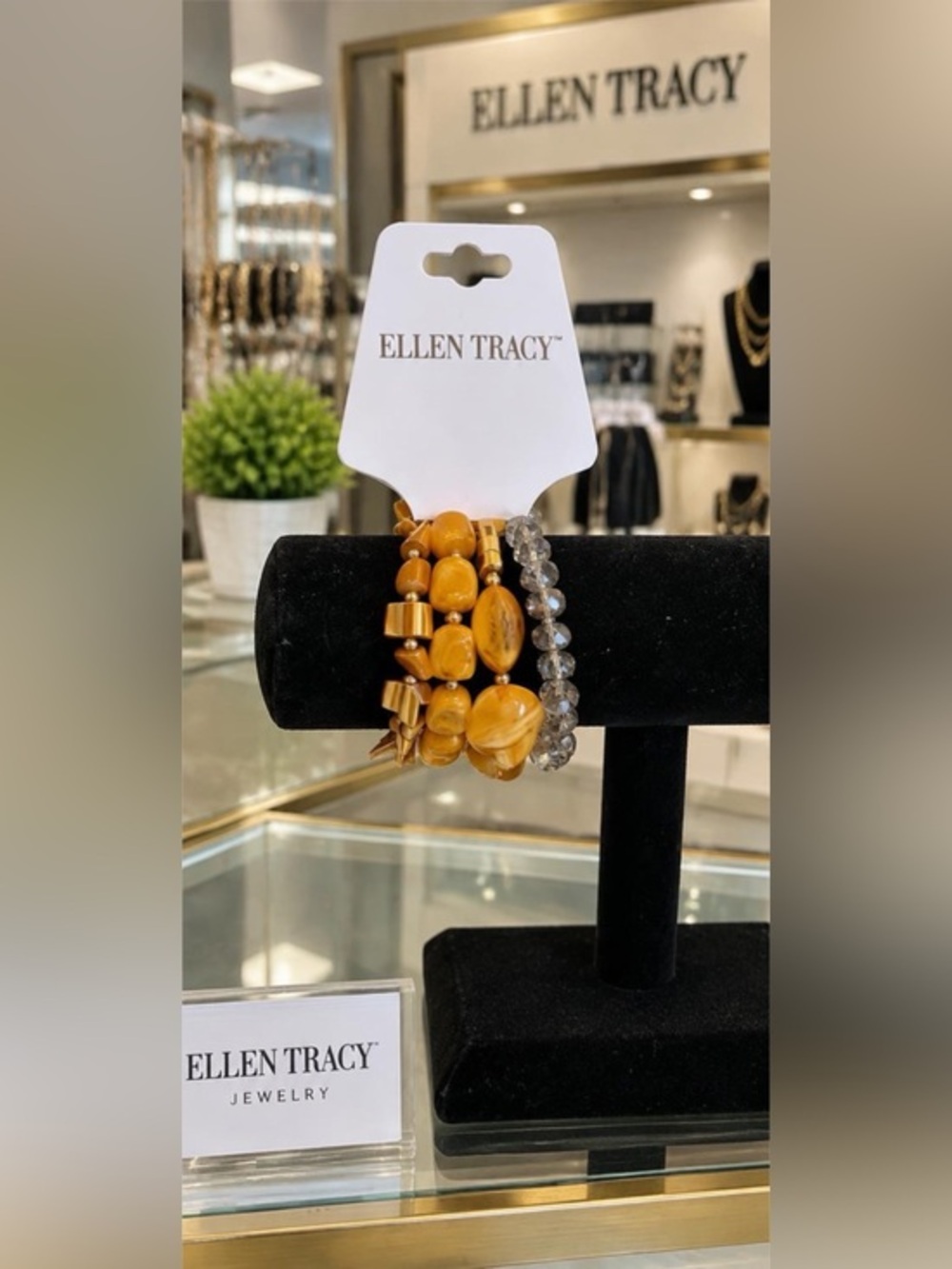 NWT Ellen Tracy Stretchy Bracelets